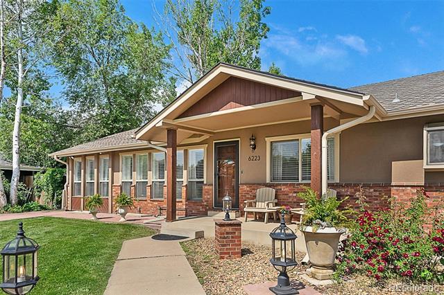 6223 W Flora Place