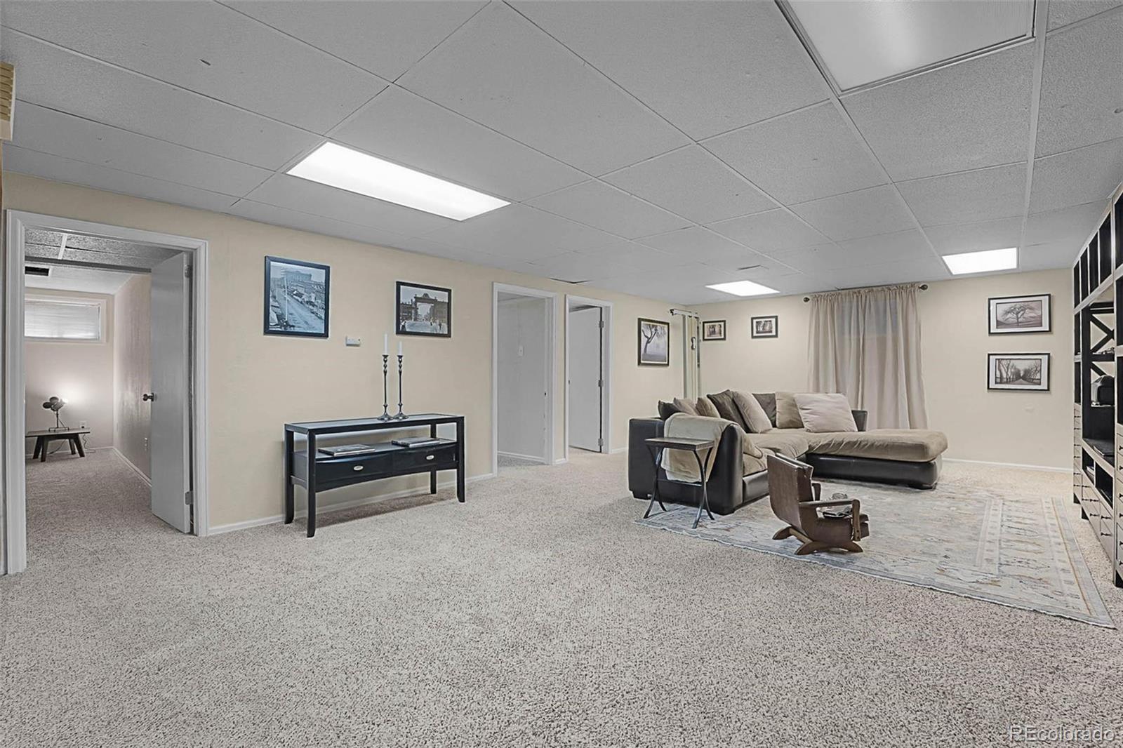6223 W Flora Place
