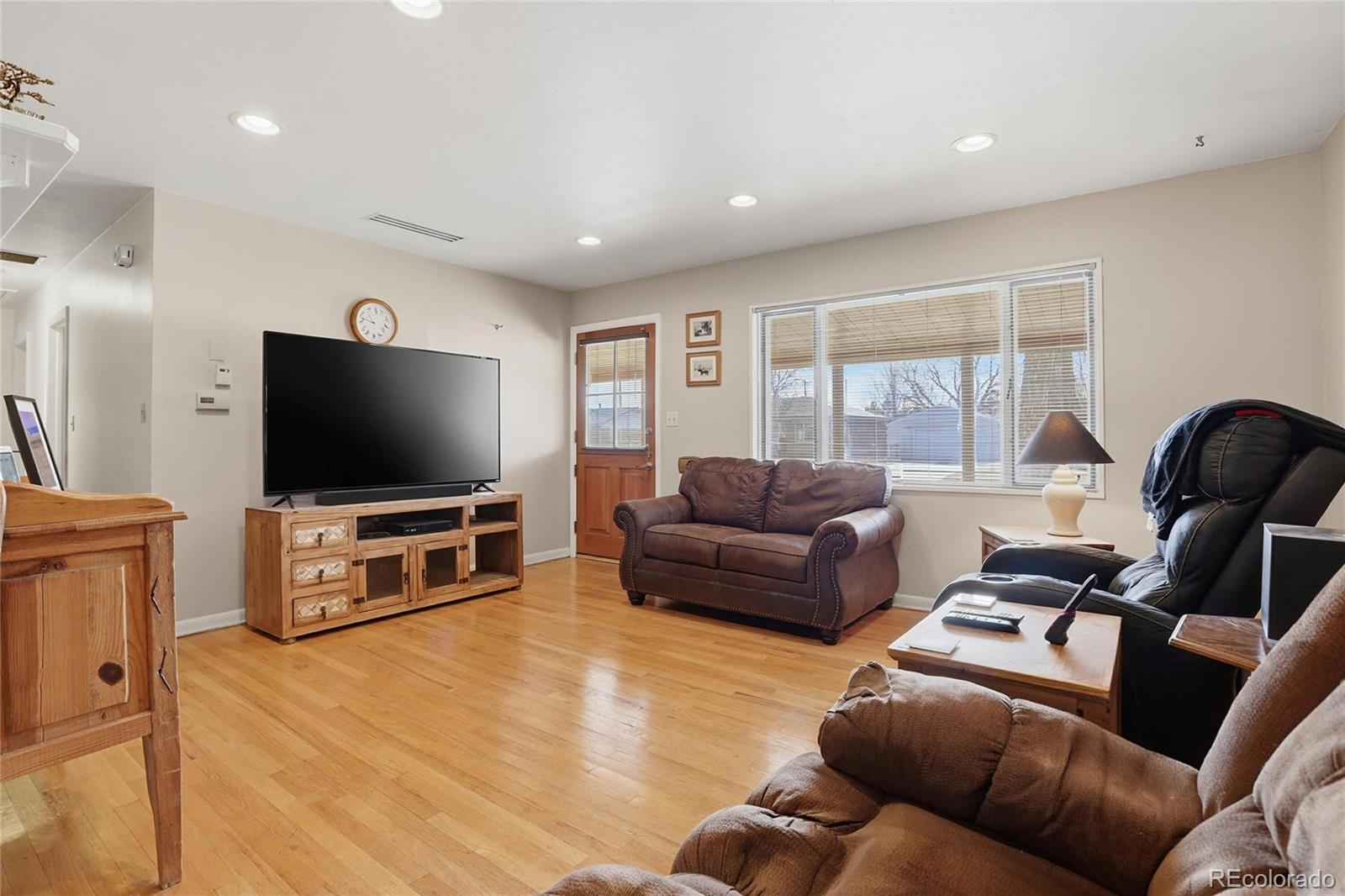 2913 W Tanforan Drive