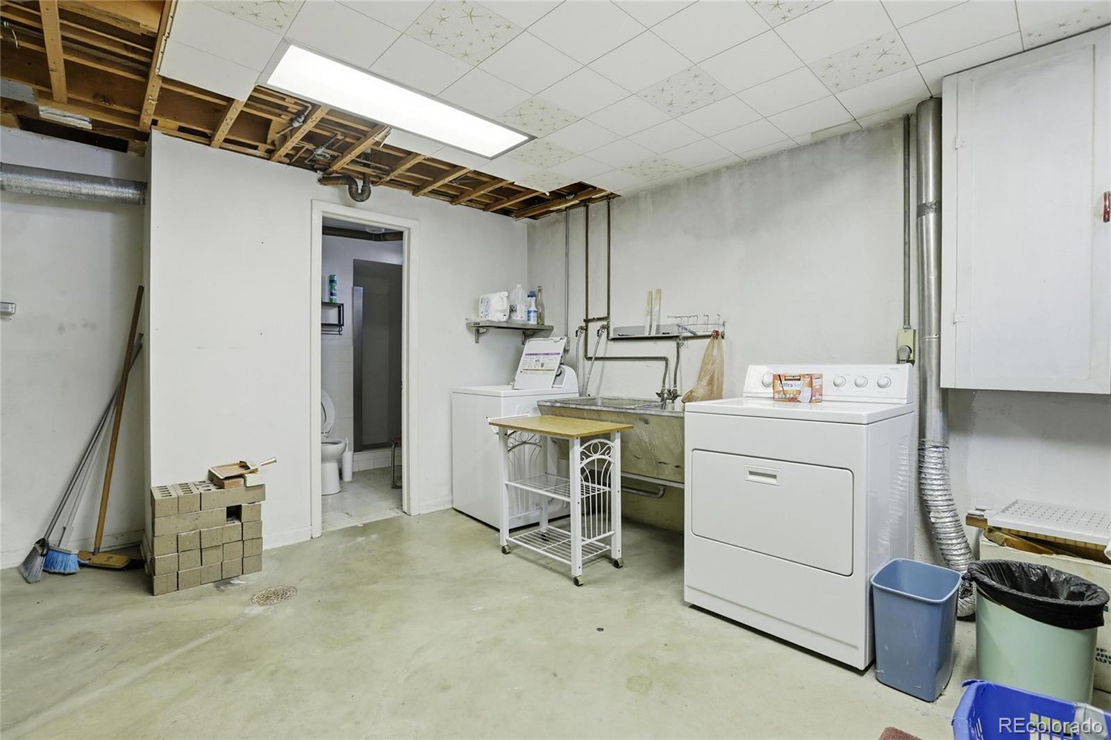 2913 W Tanforan Drive