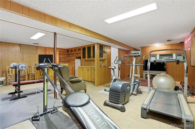 2913 W Tanforan Drive