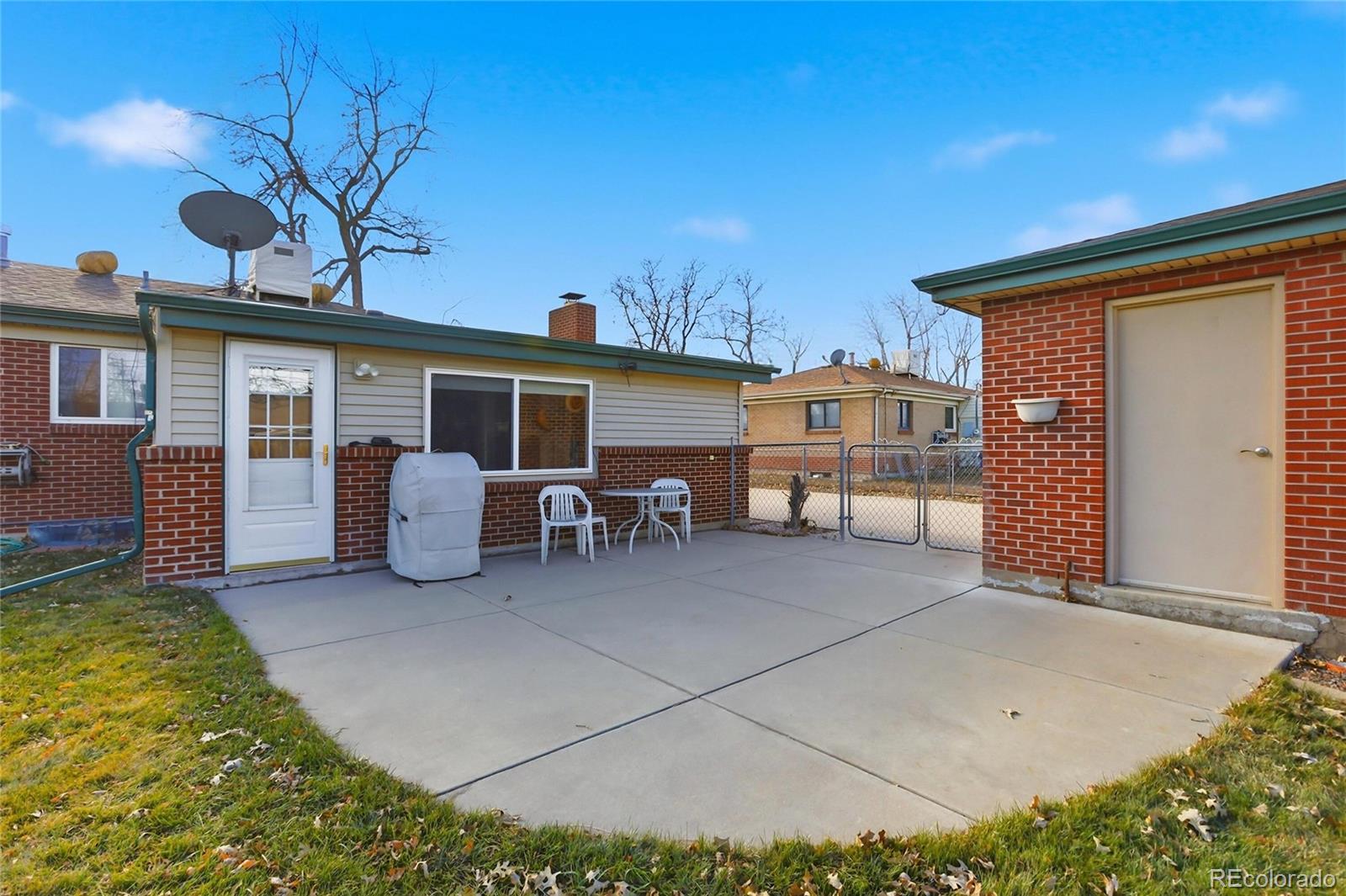 2913 W Tanforan Drive