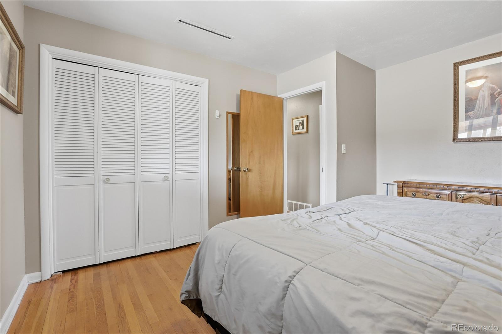 2913 W Tanforan Drive