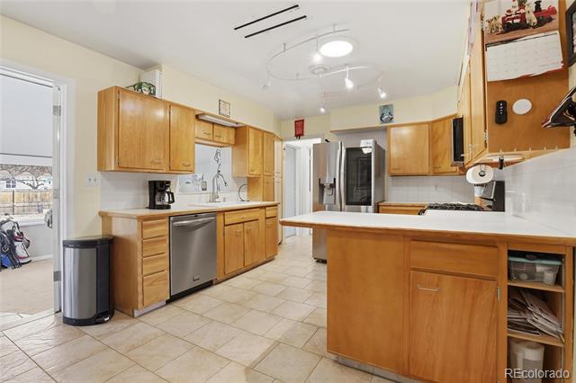 2913 W Tanforan Drive
