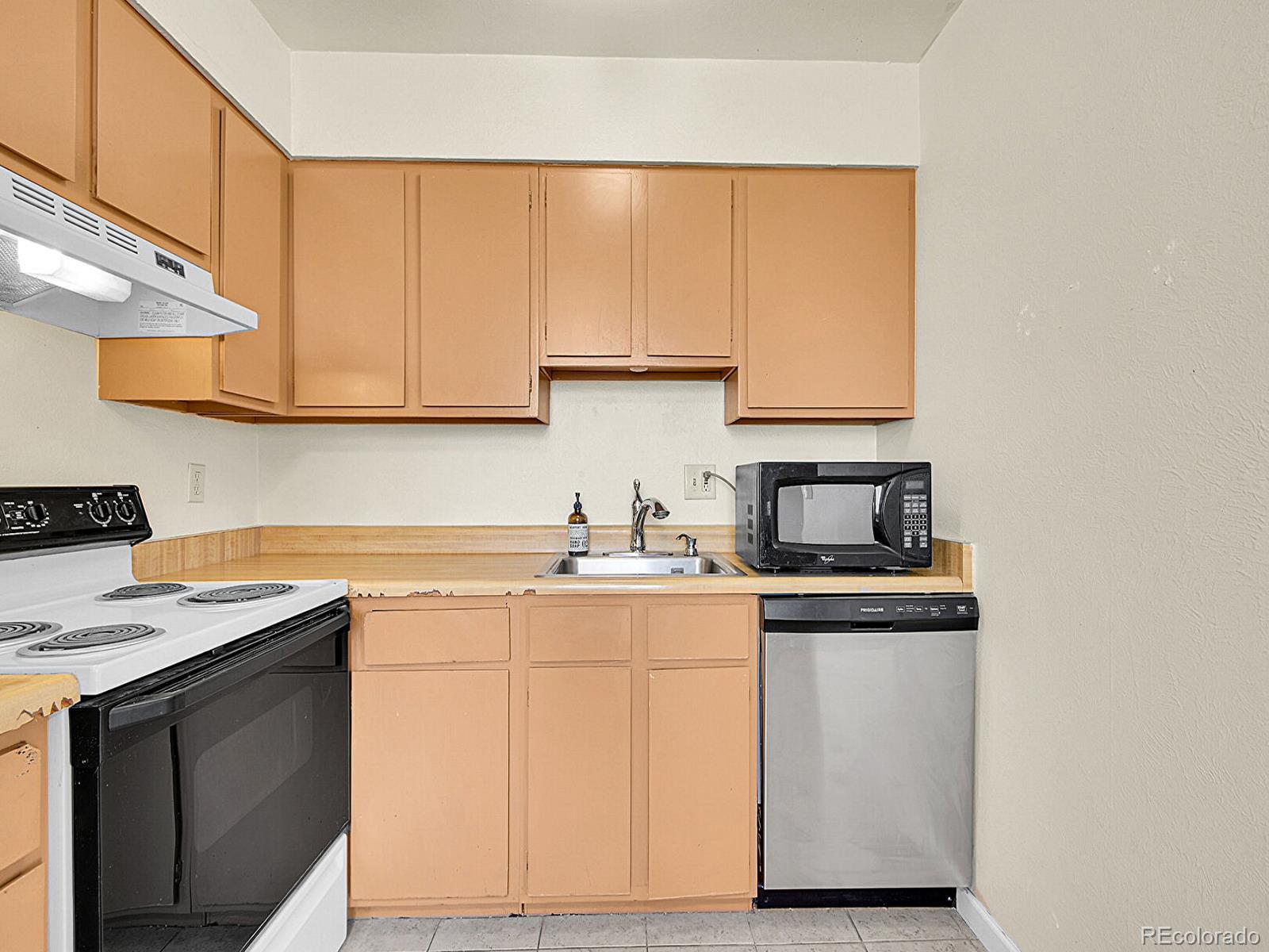 9340 W 49th Avenue Unit: 218