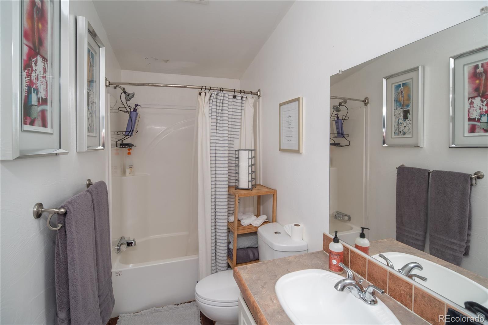 1571 Sheridan Boulevard