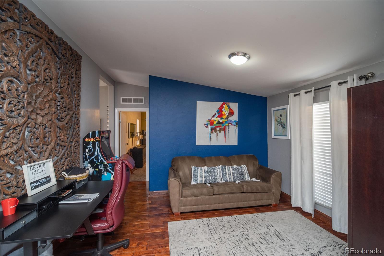 1571 Sheridan Boulevard