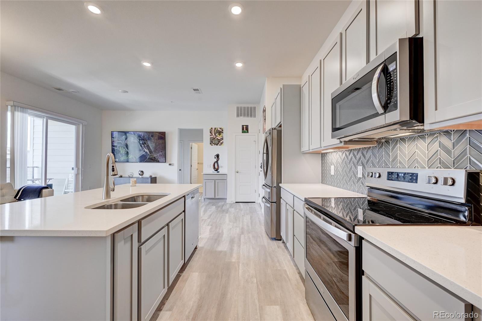 9287 Twenty Mile Road Unit: 405