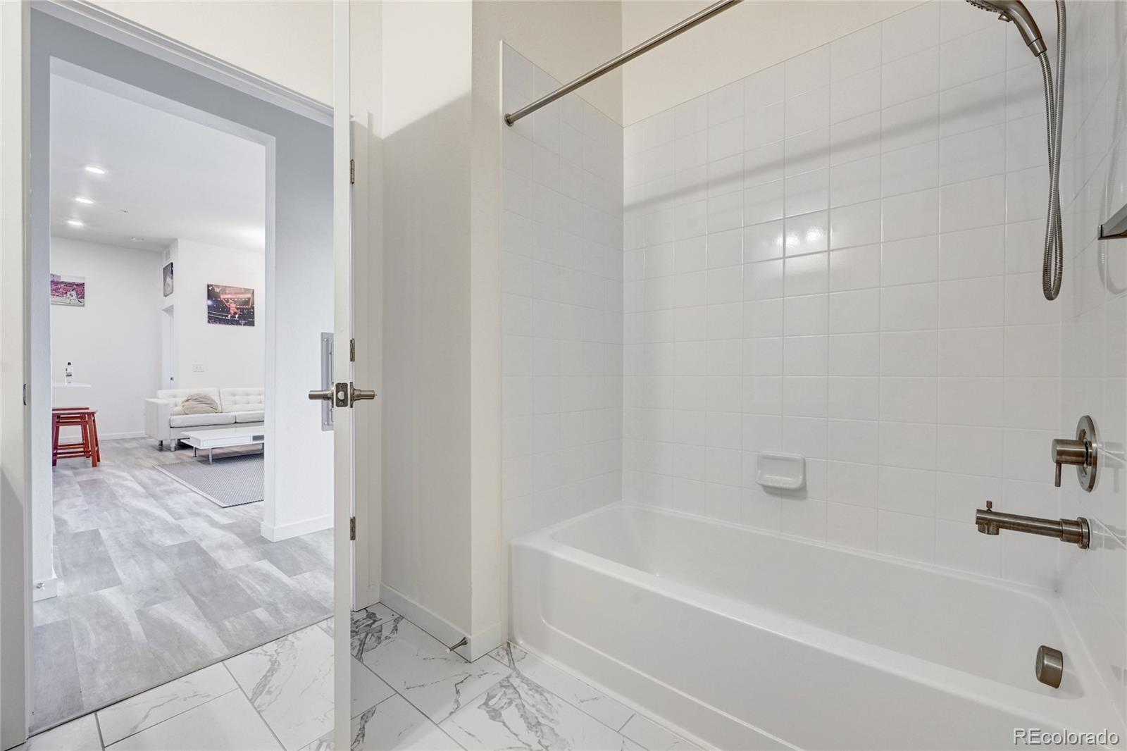 9287 Twenty Mile Road Unit: 405