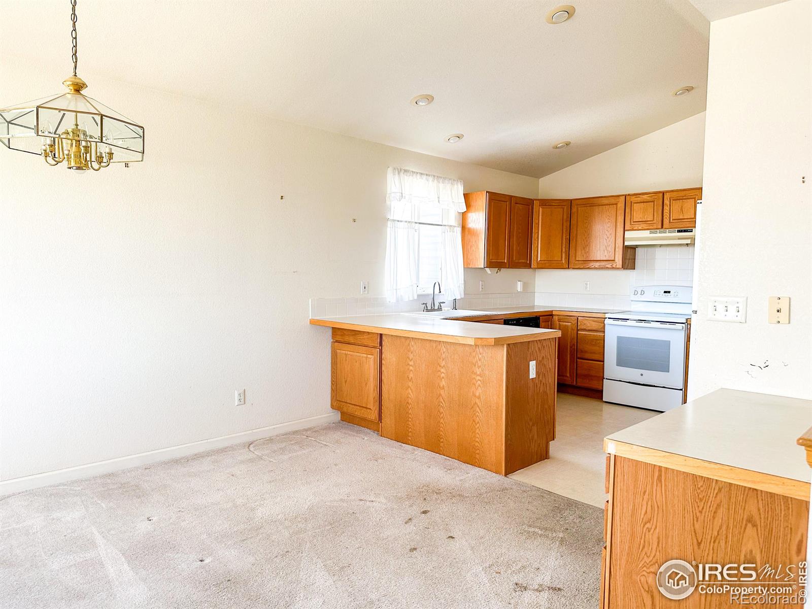 903 N 6th Street