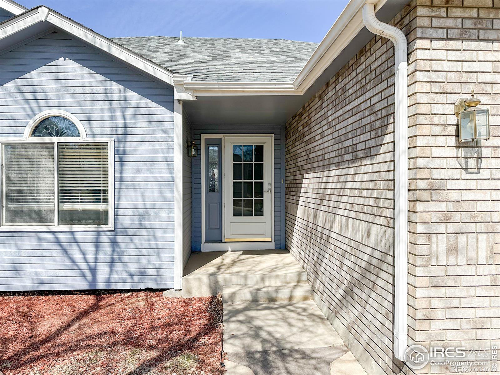 903 N 6th Street