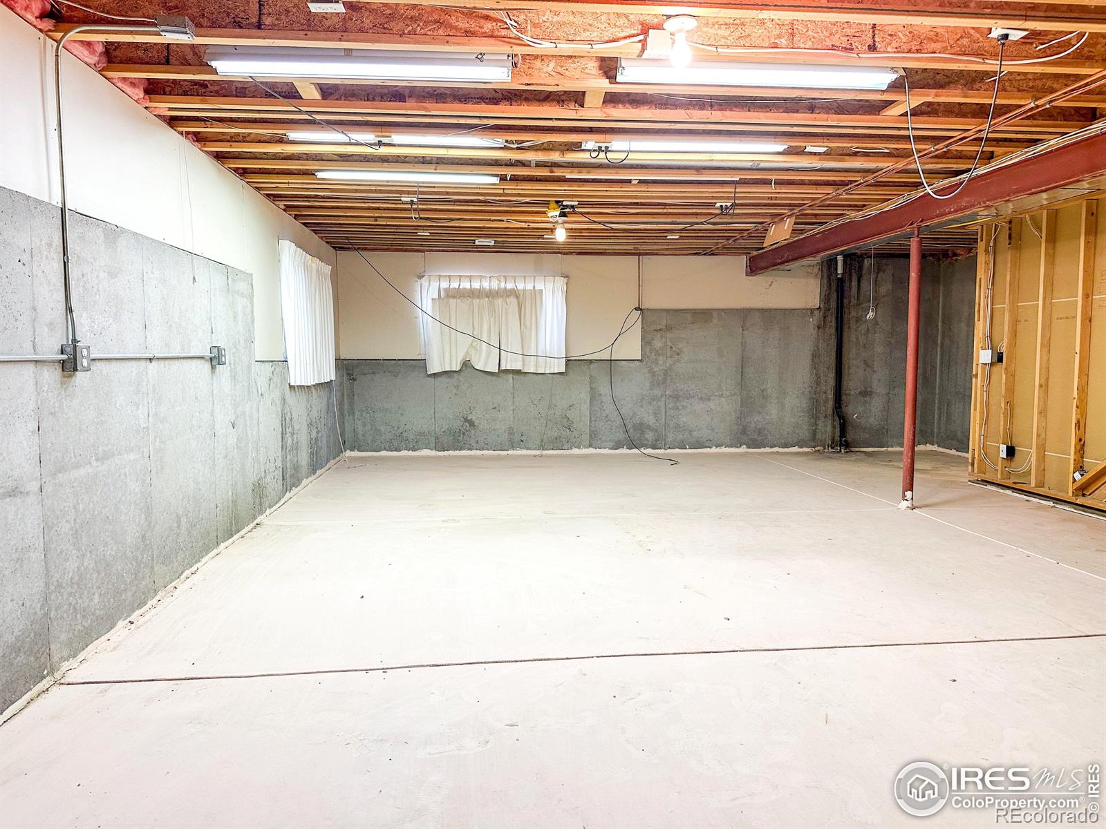 903 N 6th Street