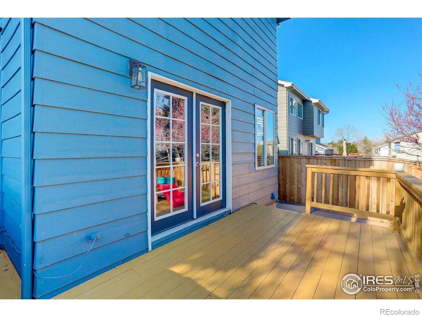 10081 Blackbird Circle