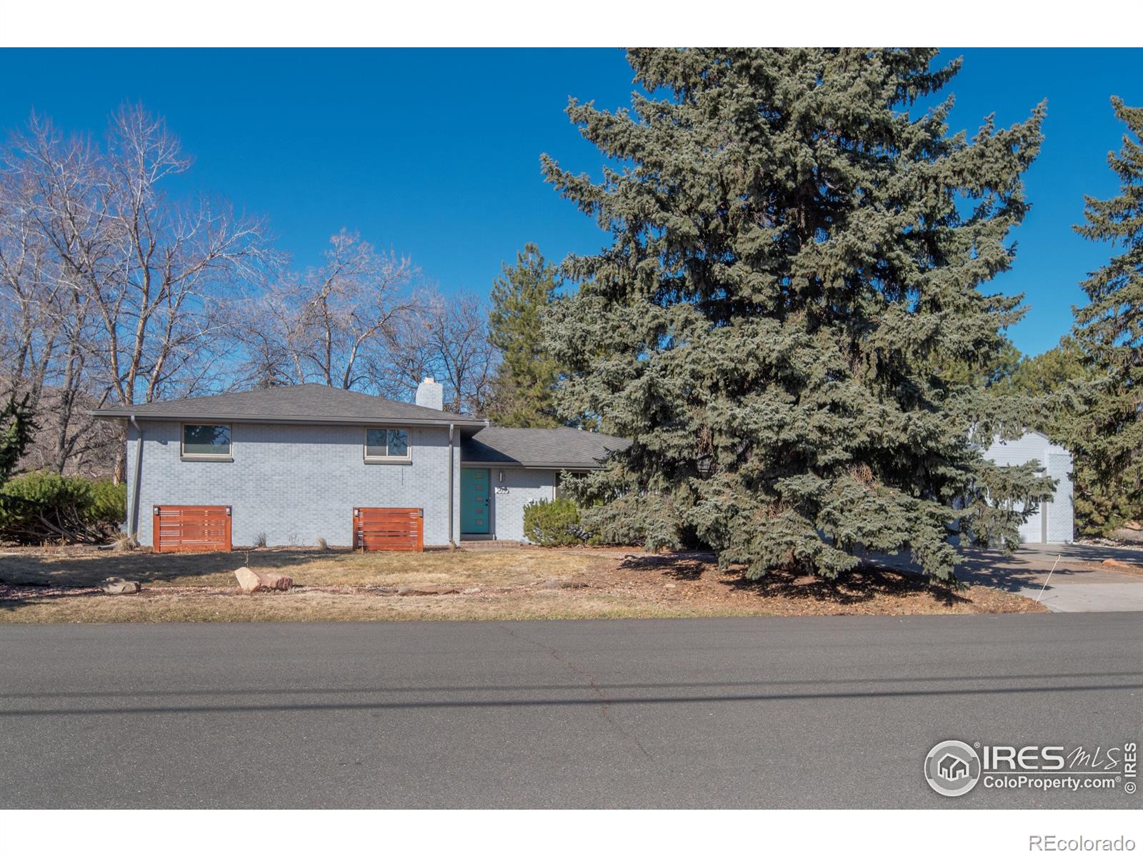 2605 Crabapple Court