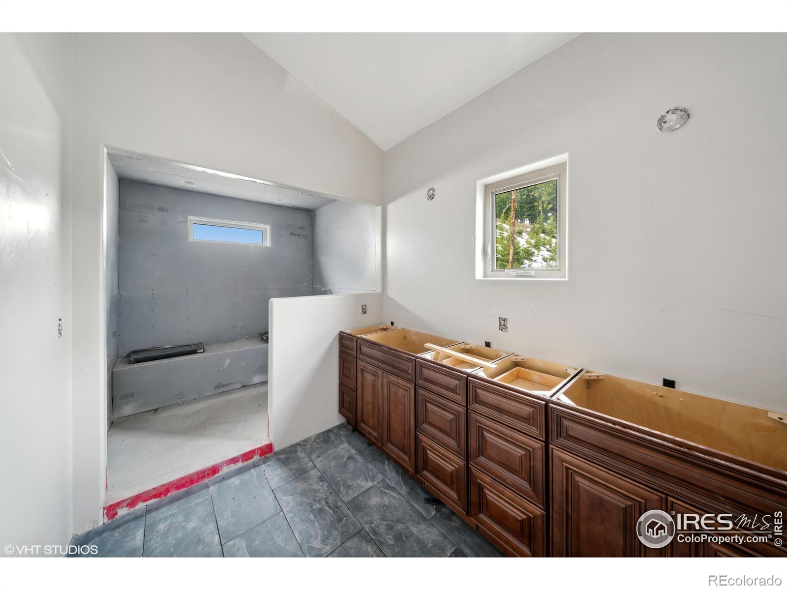 1810 Saddleback Drive