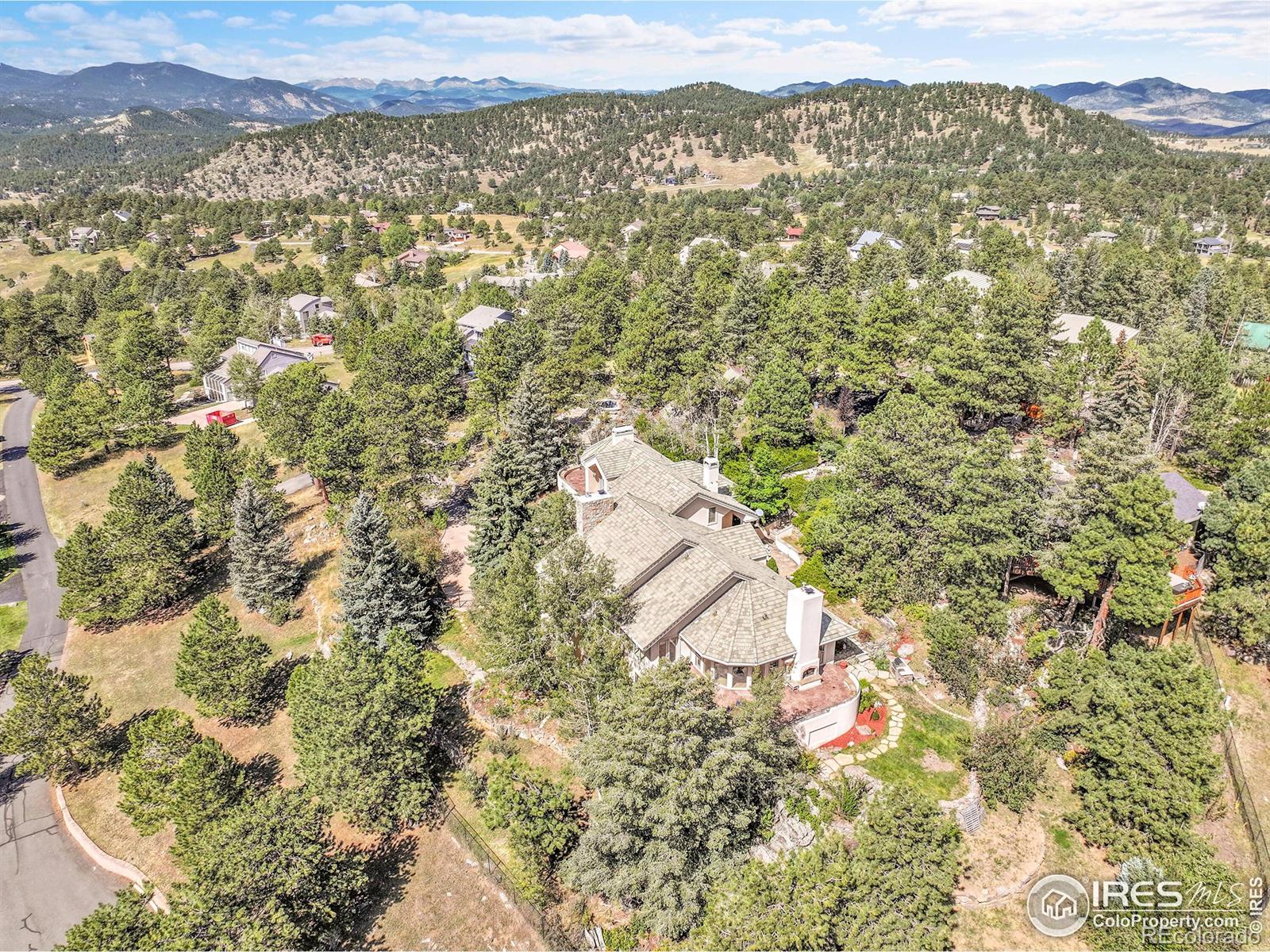 1682 Montane Drive E