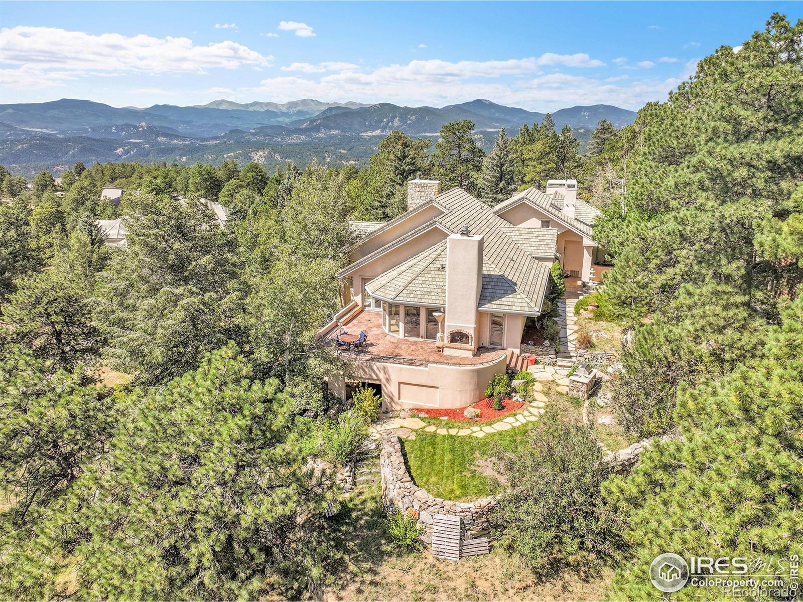 1682 Montane Drive E