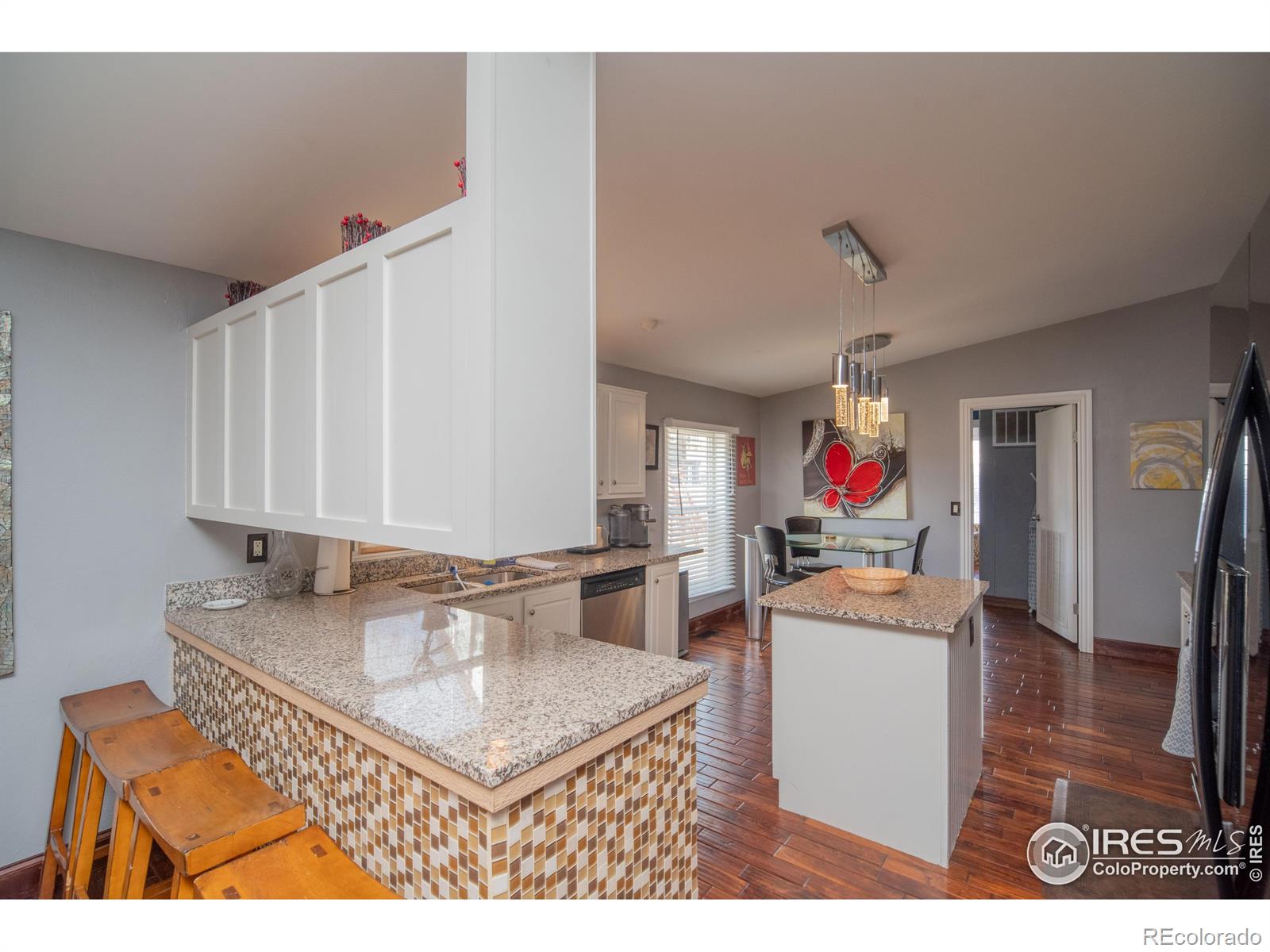 1571 Sheridan Boulevard