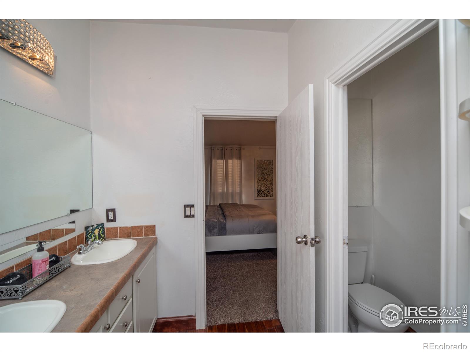 1571 Sheridan Boulevard