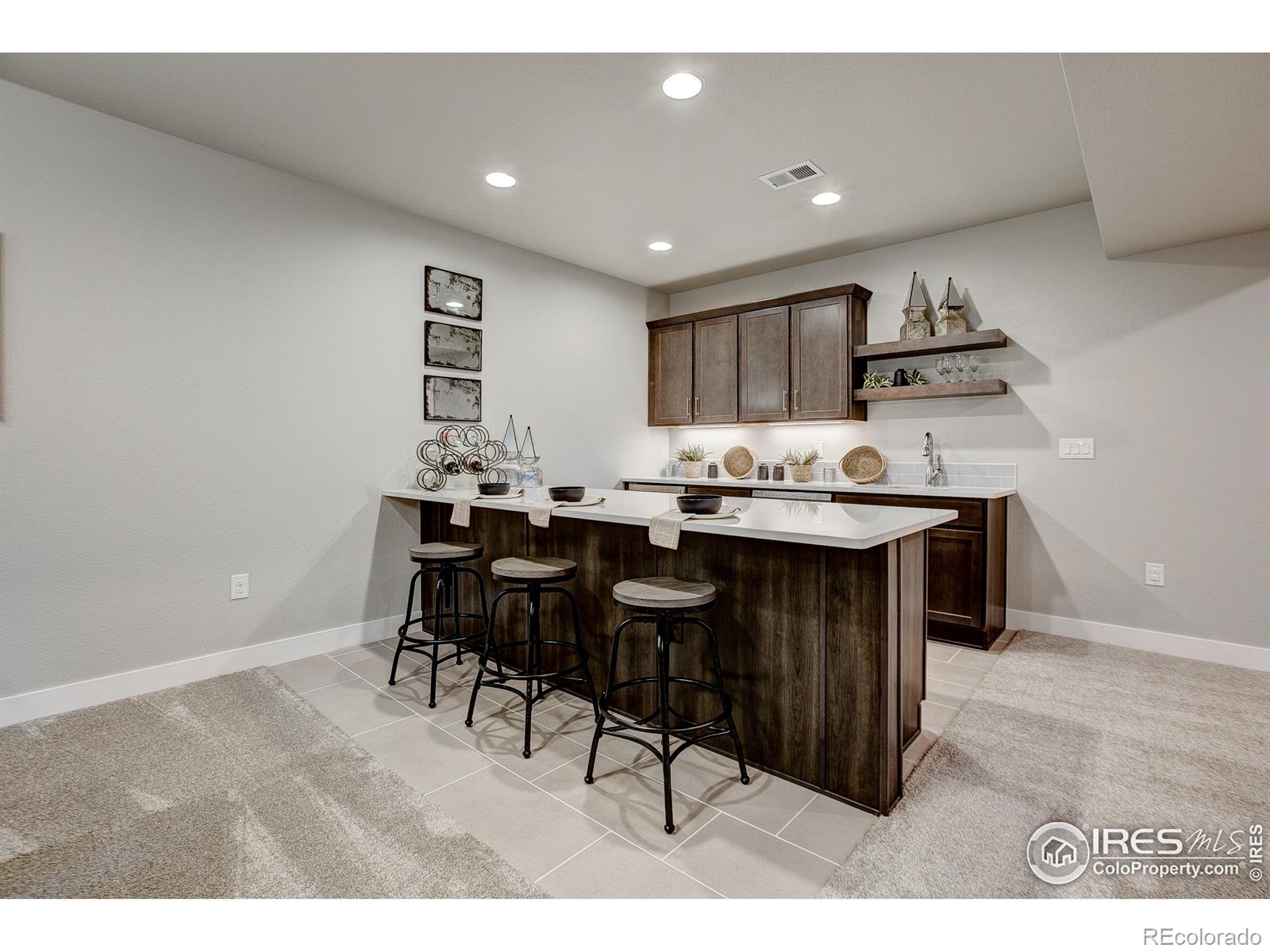 8471 Annapolis Drive