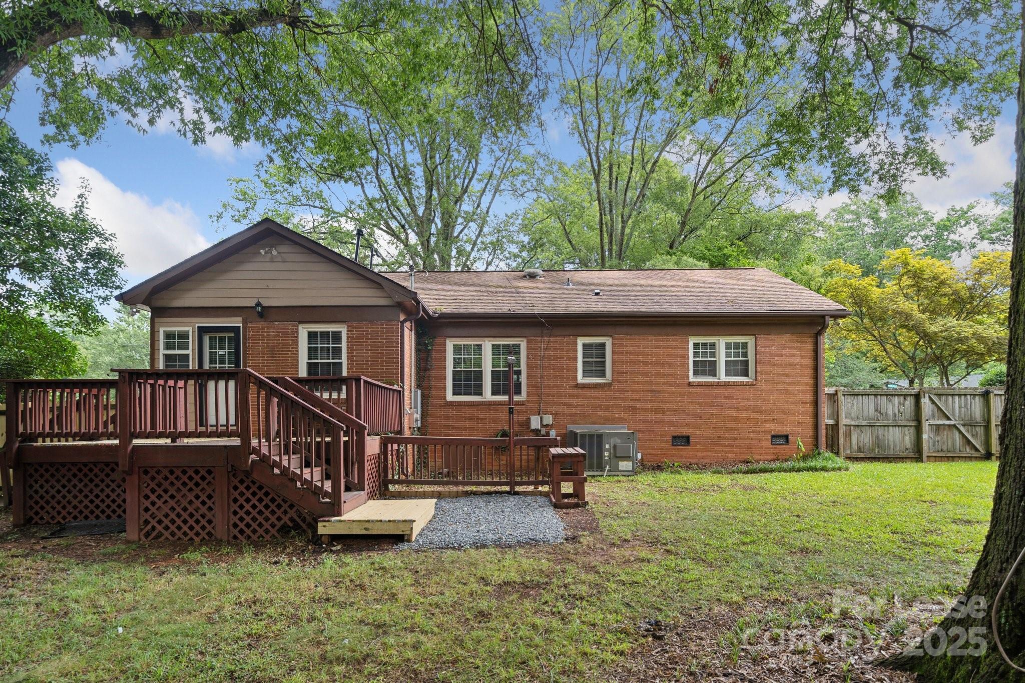 1818 Woodland Drive