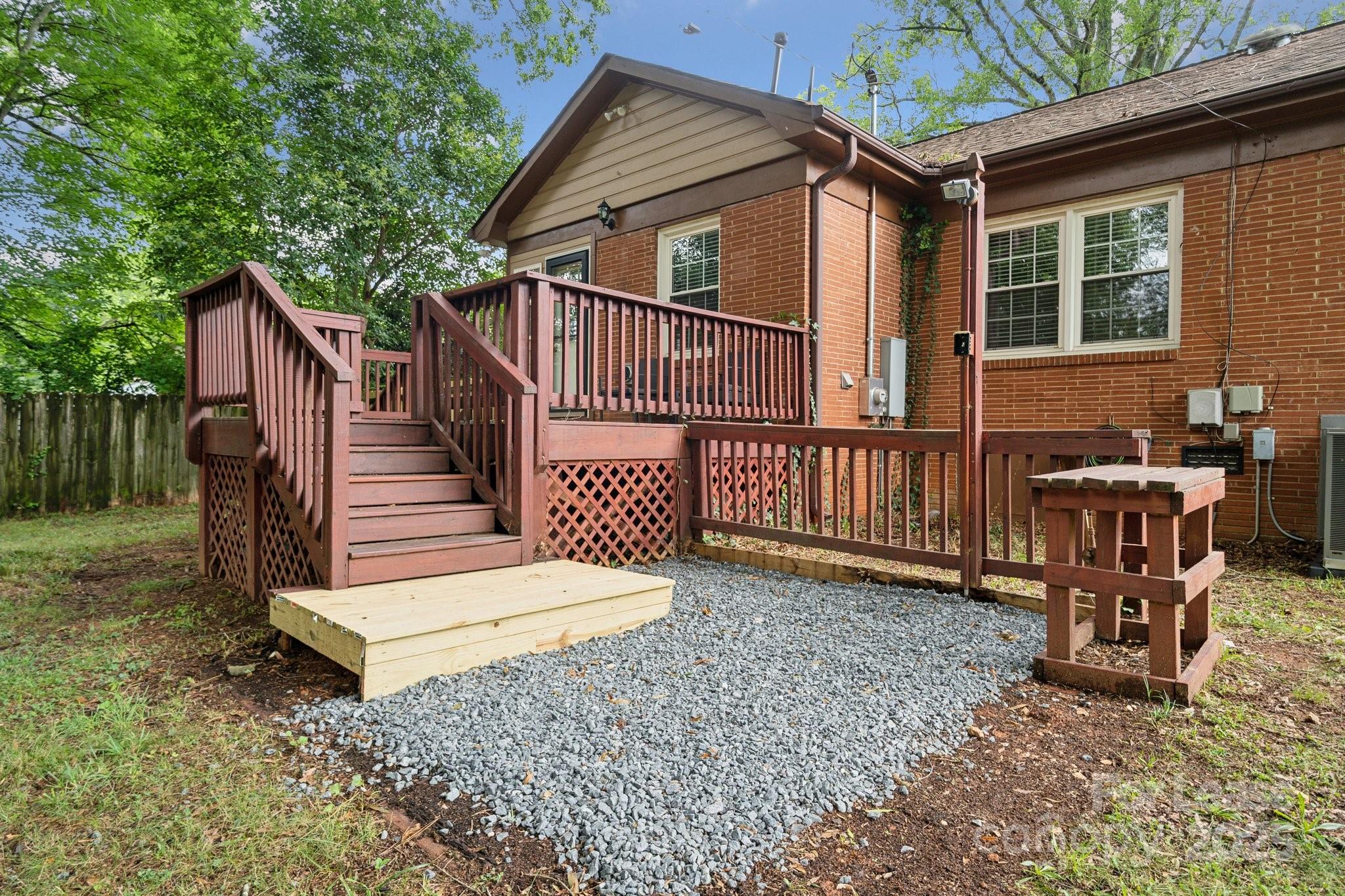 1818 Woodland Drive