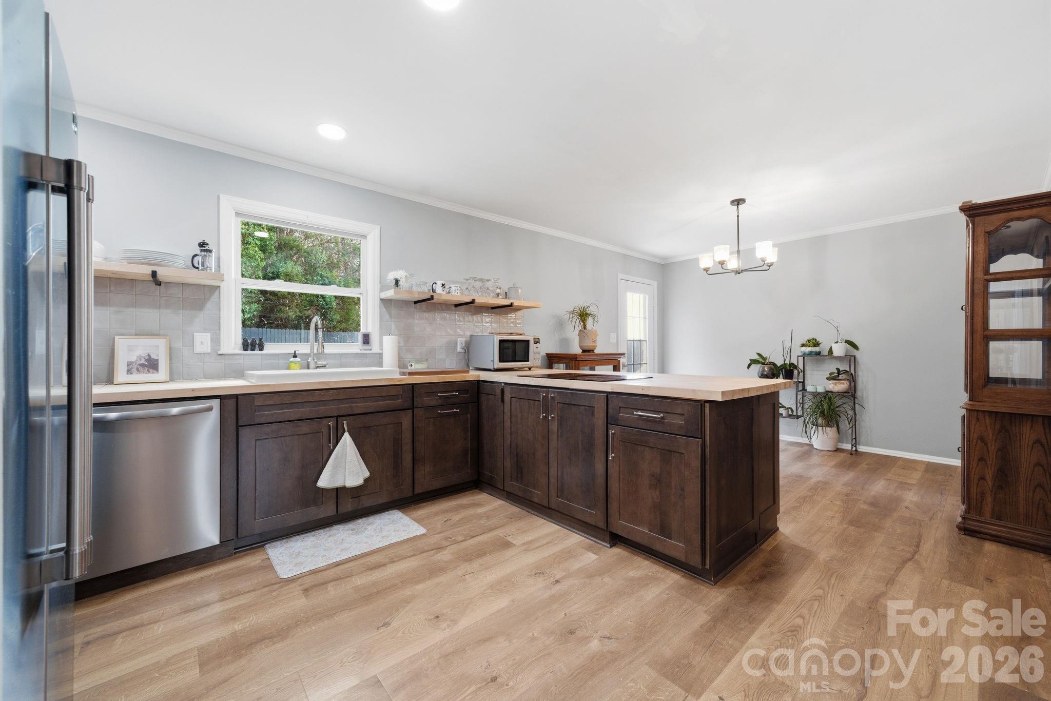 15602 NC Hwy 73 Highway