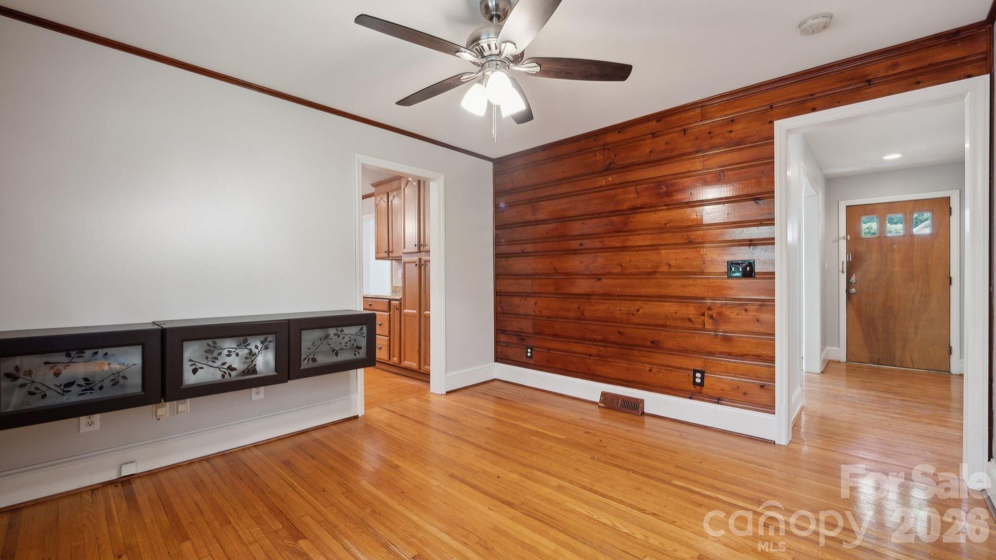 1818 Woodland Drive
