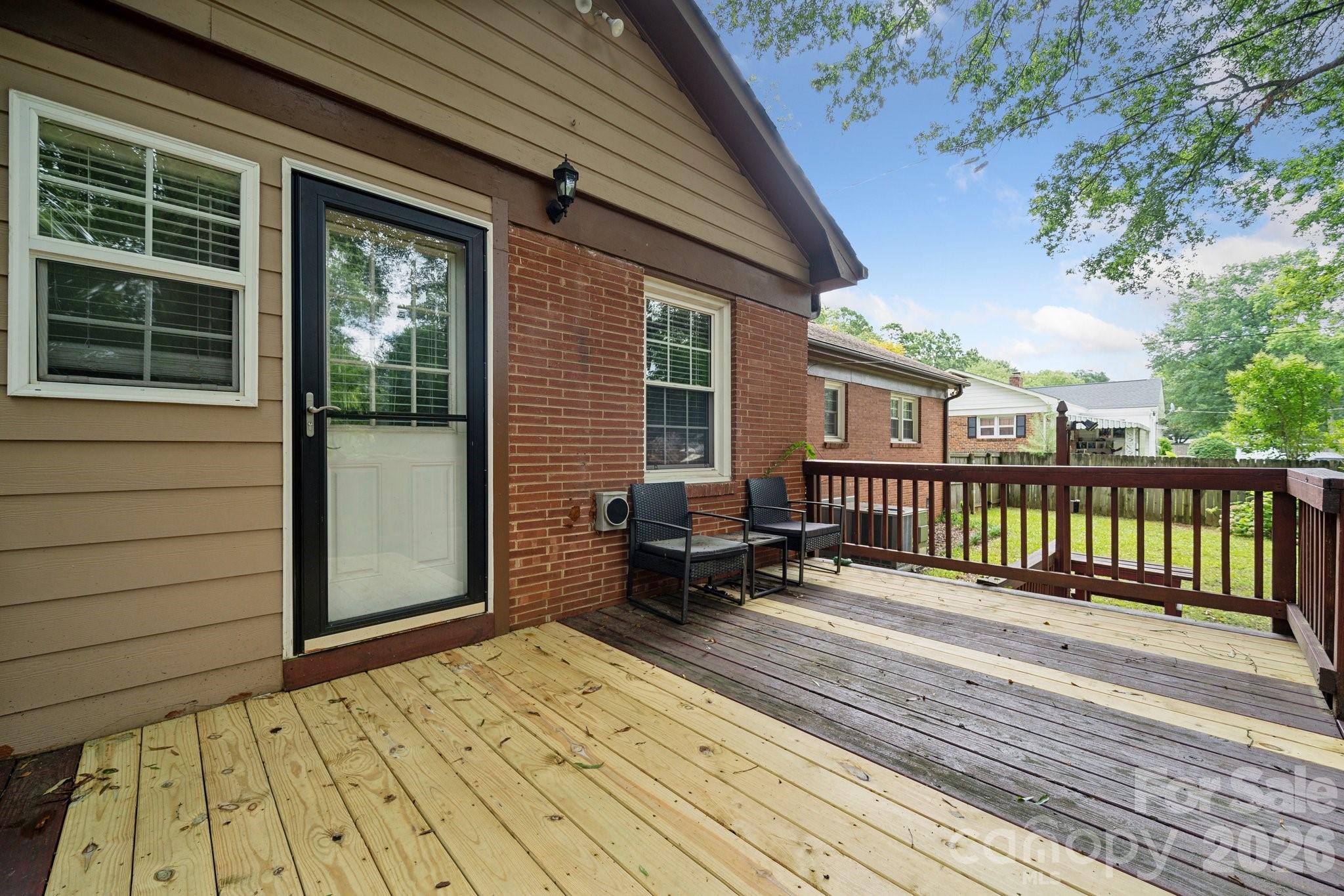 1818 Woodland Drive