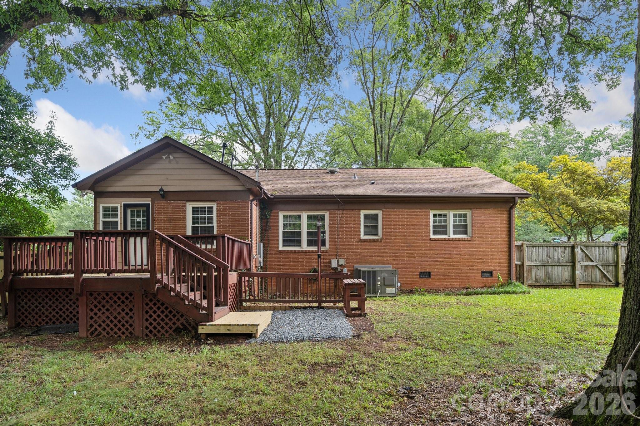 1818 Woodland Drive