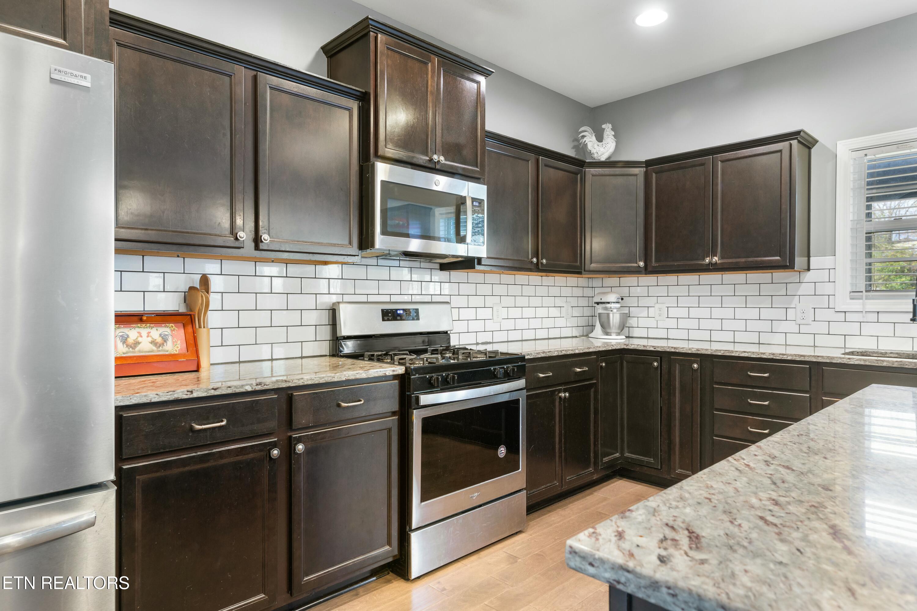 9939 Hummingbird Lane