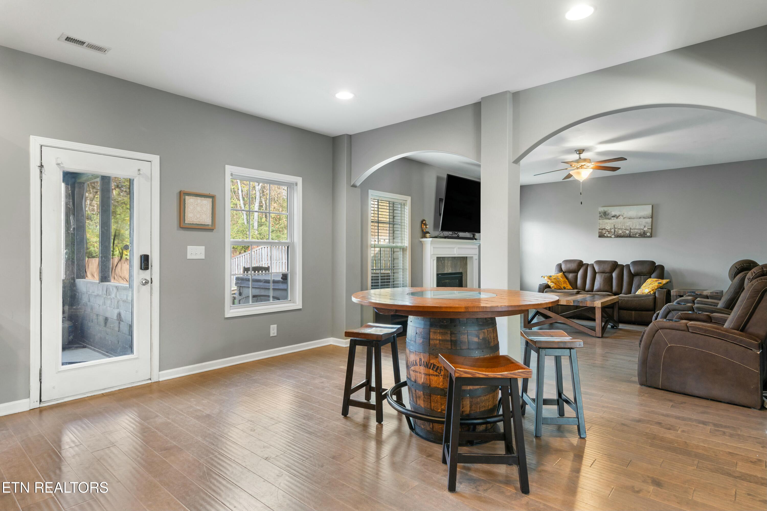 9939 Hummingbird Lane