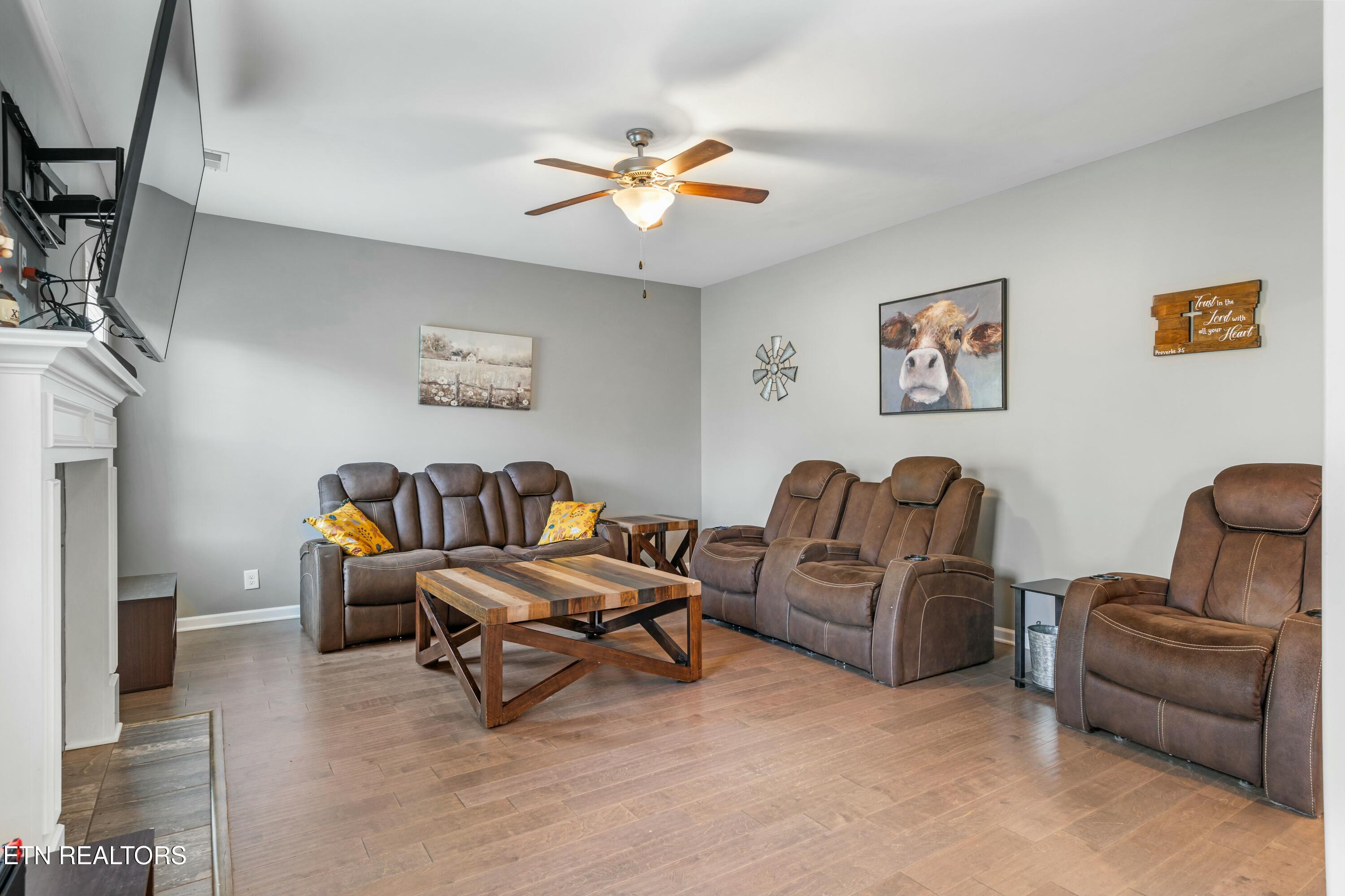9939 Hummingbird Lane