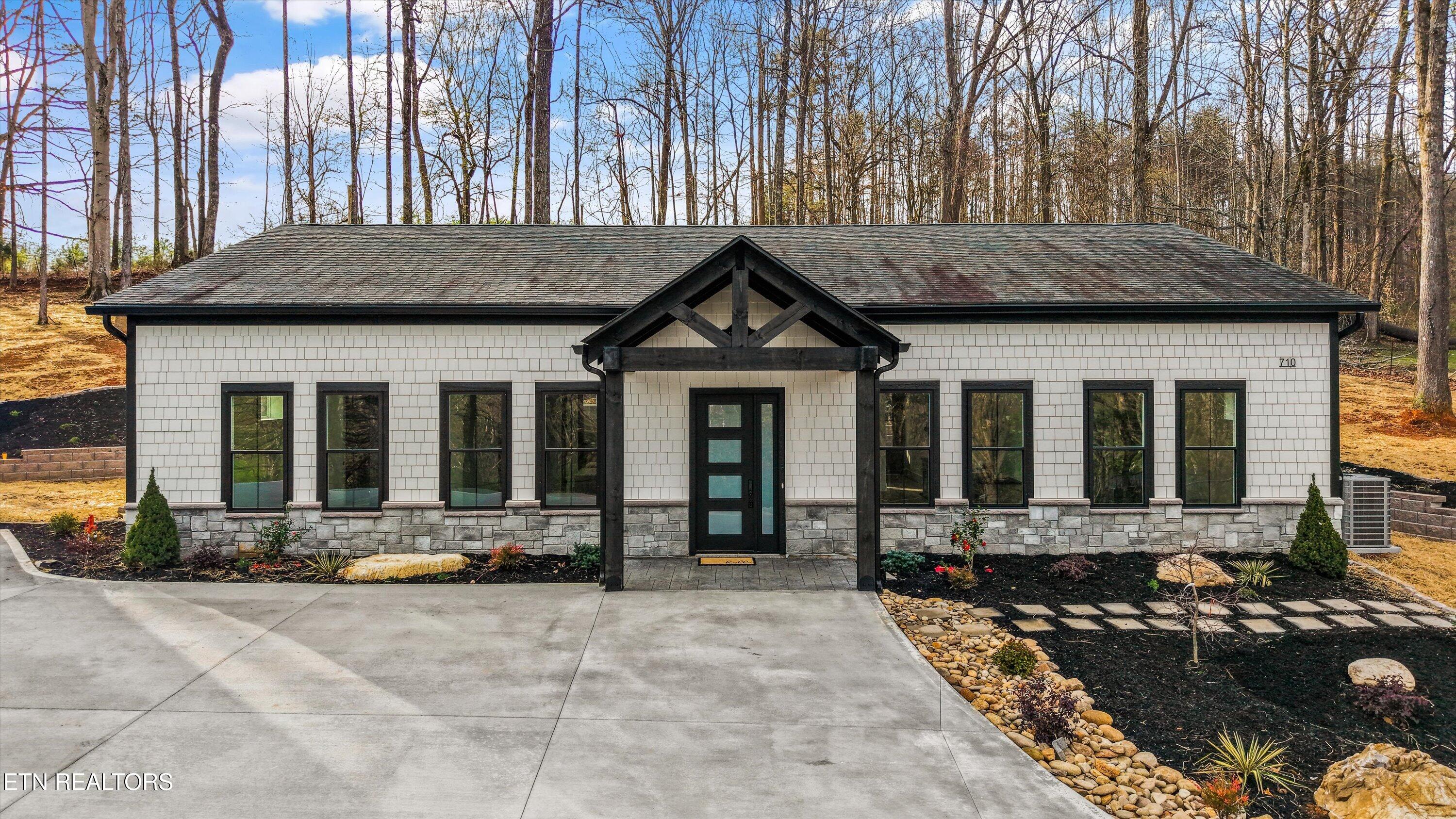 710 Knight Rd