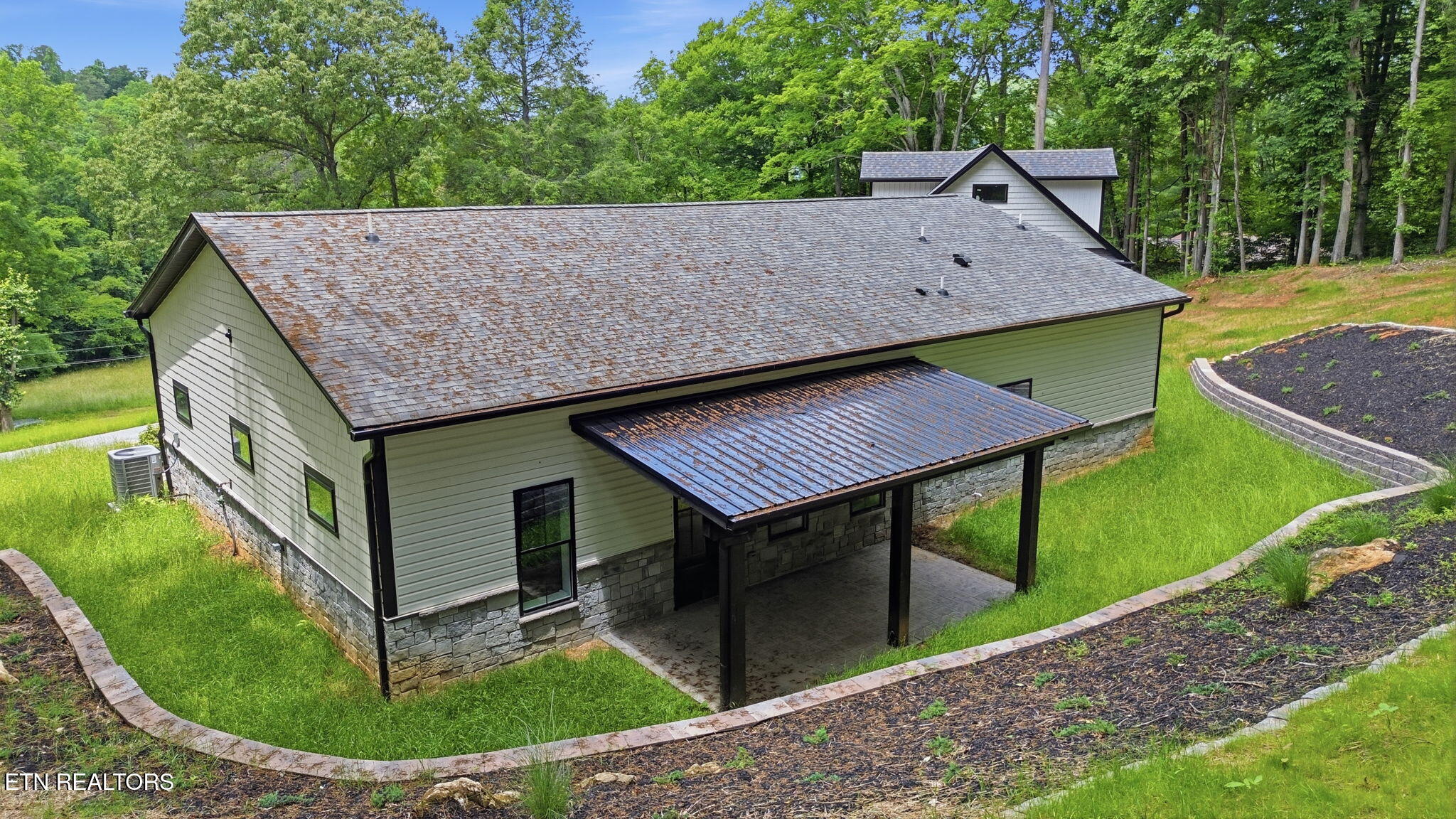 710 Knight Rd