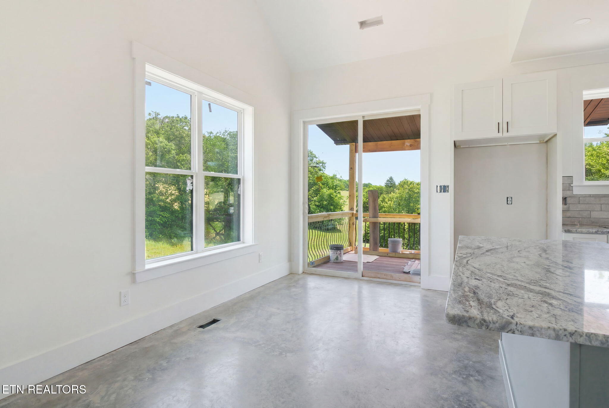 467 Laurel Rd