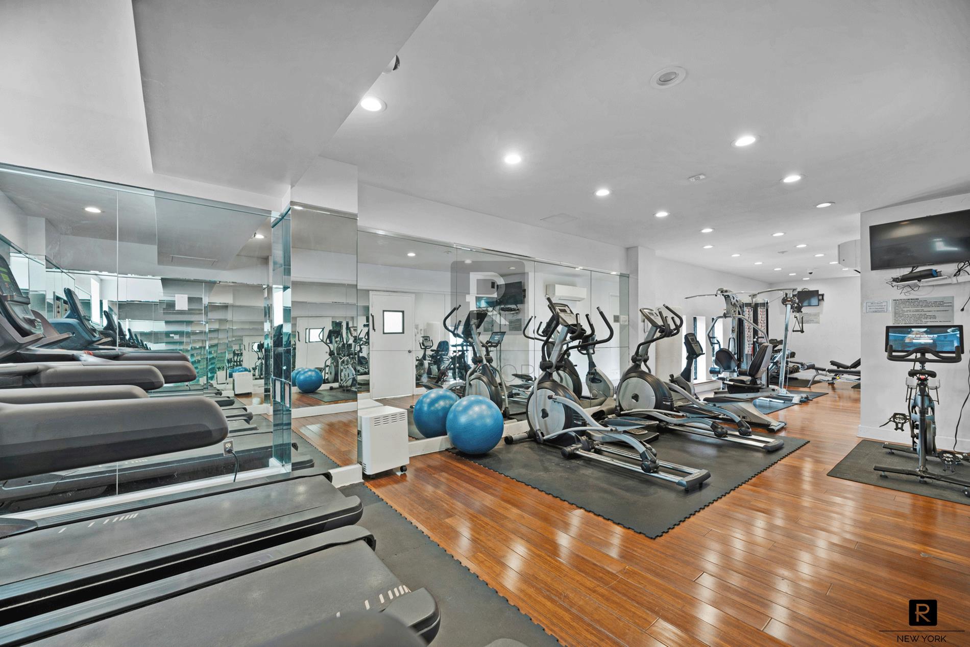150 W 51st Street 1601