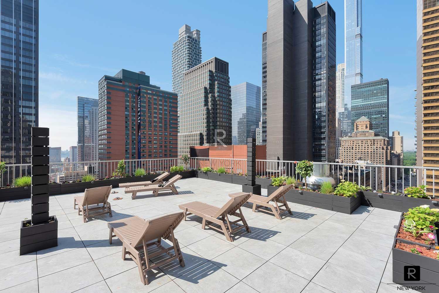 150 W 51st Street 1601