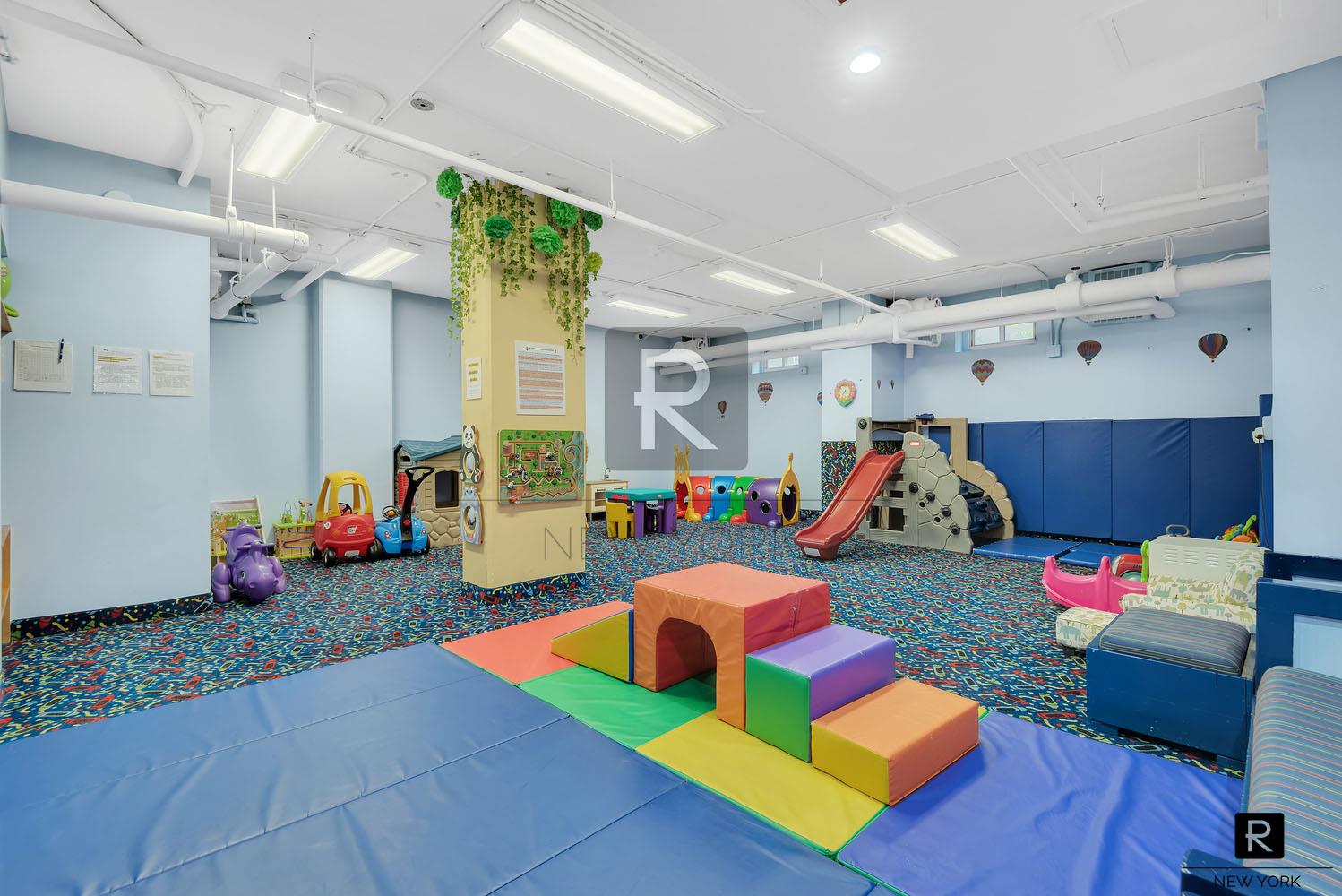 400 Central Park W 14-R