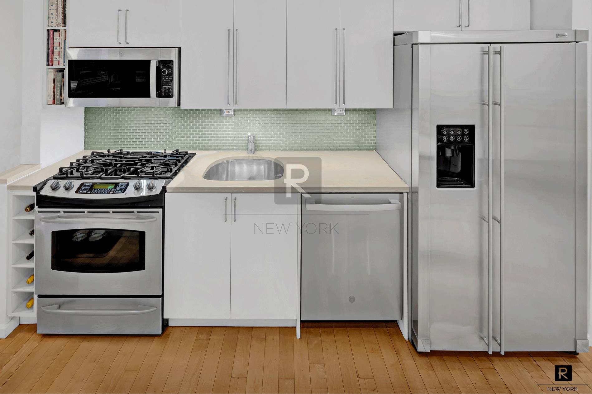 400 Central Park W 14-R