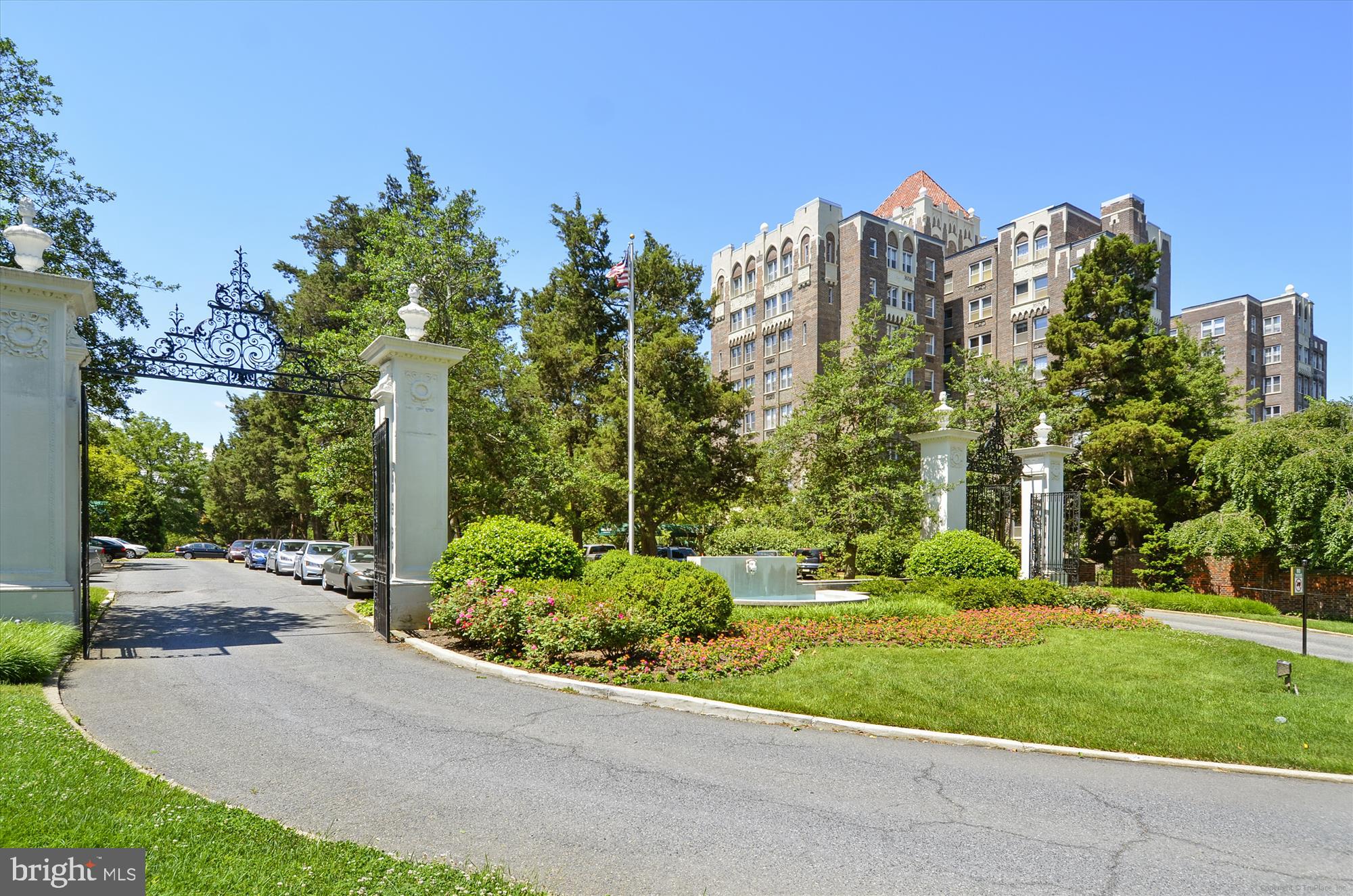 3900 Cathedral Ave NW #408a