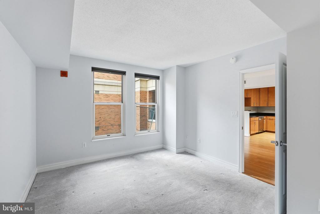 915 E STREET NW 1003