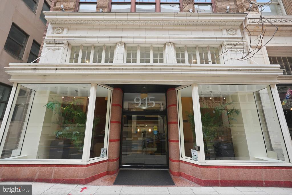 915 E STREET NW 1003