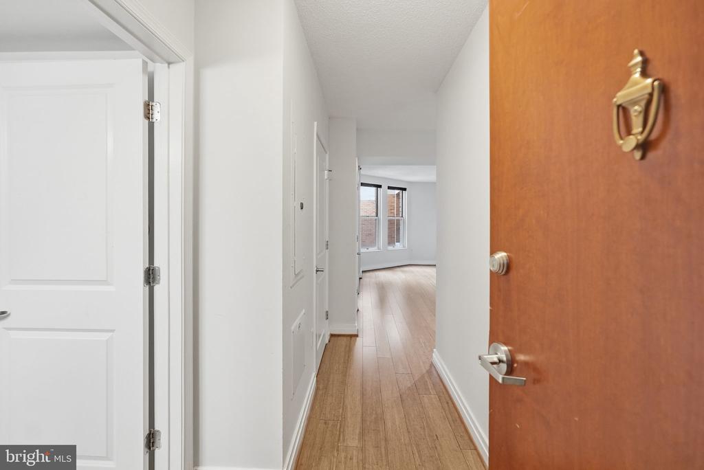 915 E STREET NW 1003