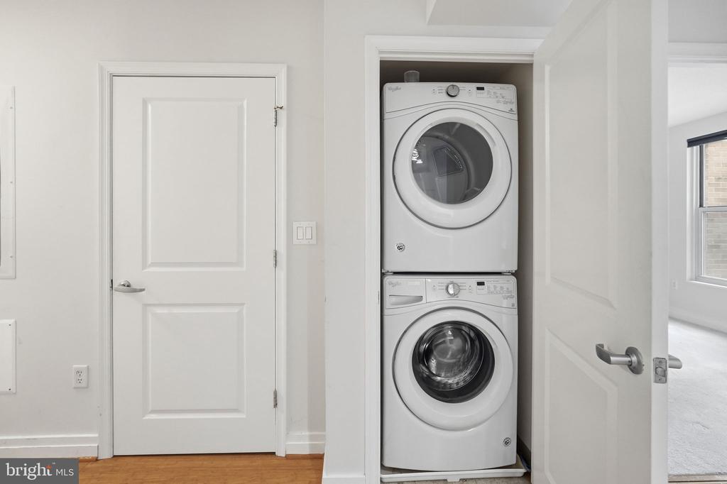 915 E STREET NW 1003