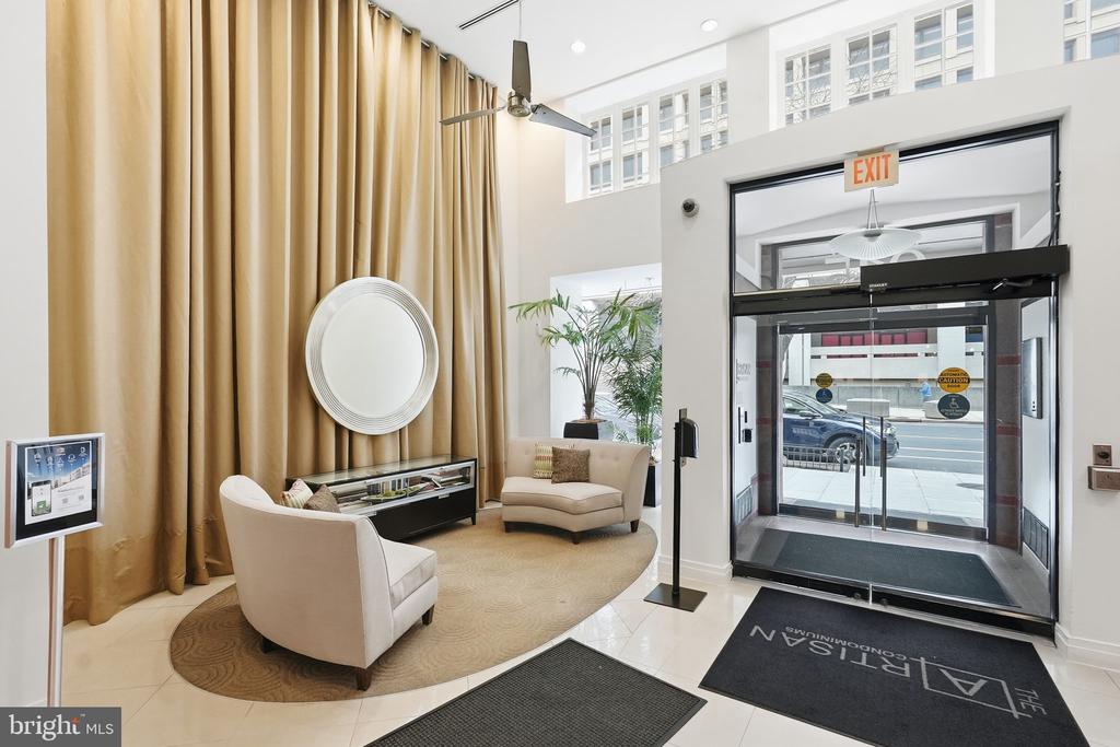 915 E STREET NW 1003