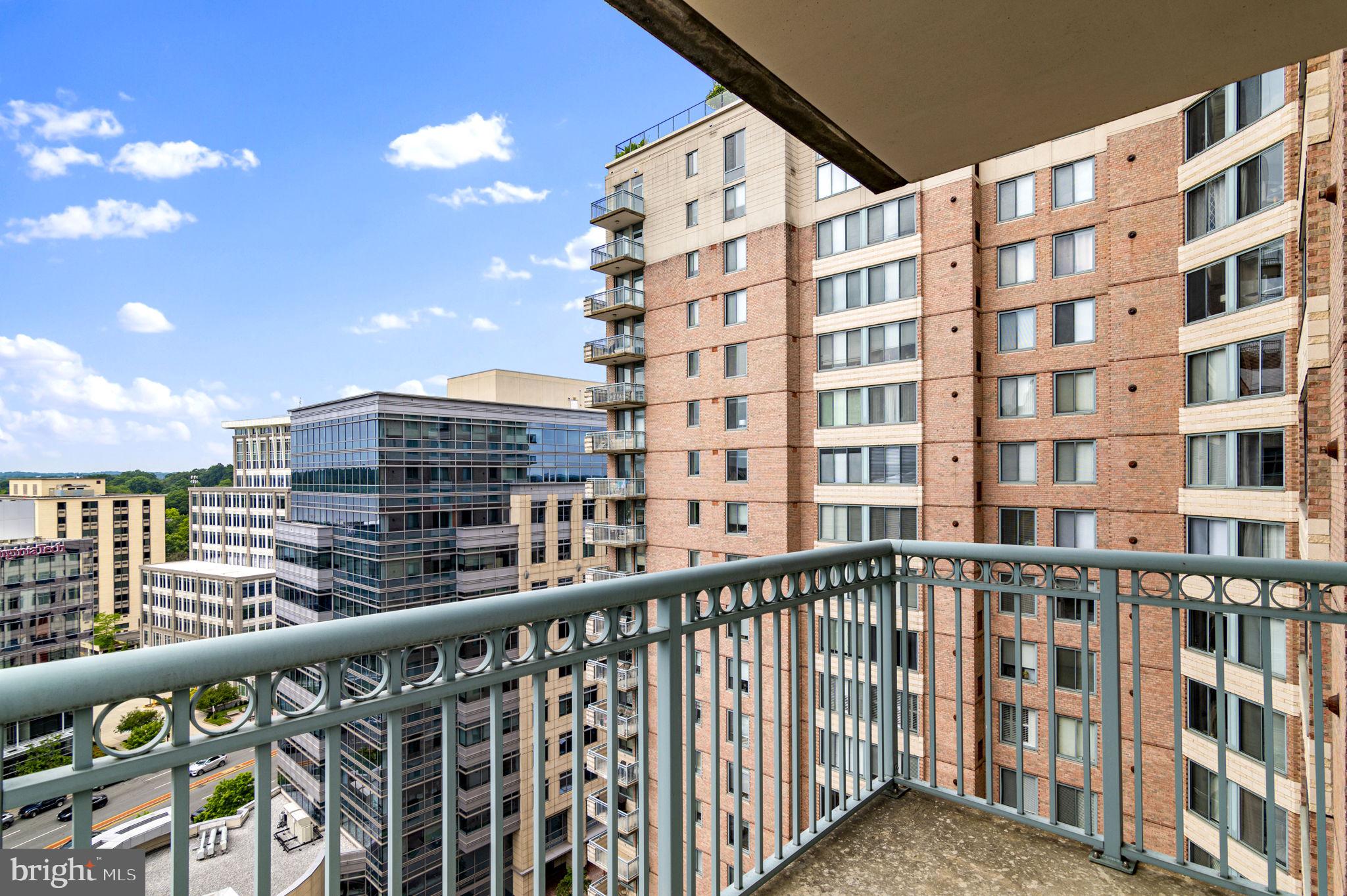 851 N Glebe Rd #1404