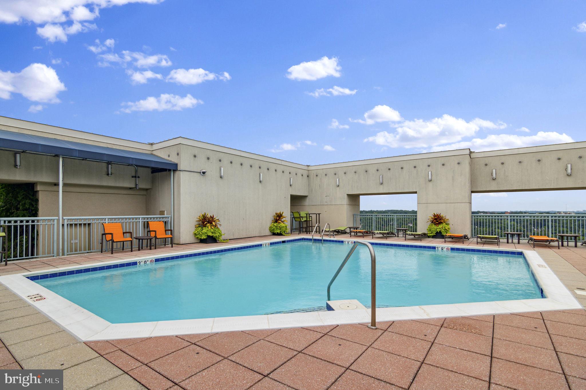 851 N Glebe Rd #1404