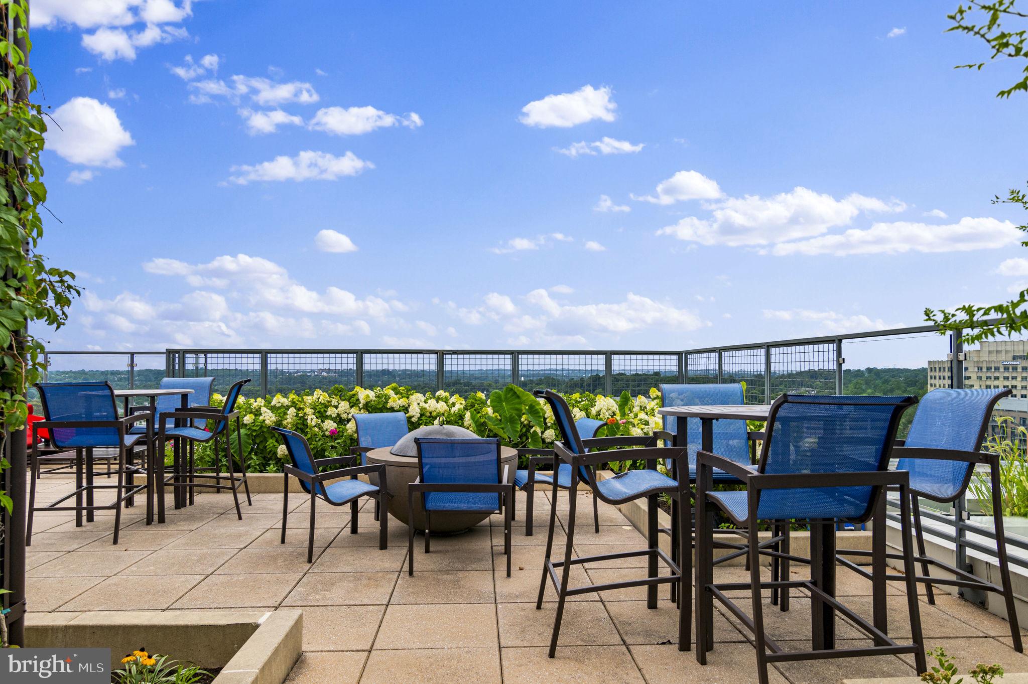 851 N Glebe Rd #1404