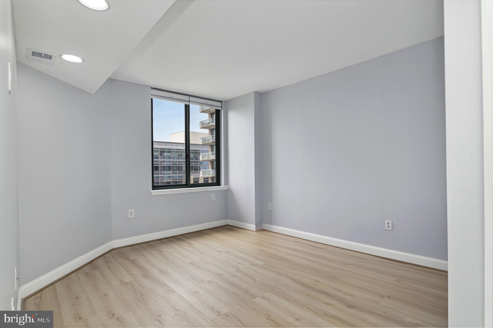 851 N Glebe Rd #1404